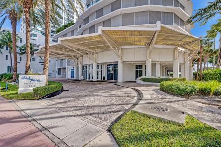 6515 Collins Ave 910, Miami Beach, Florida 33141, USA
