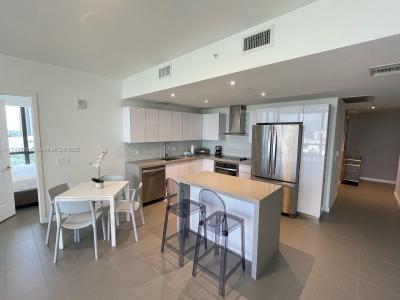 1600 NE 1st Ave 1220, Miami, Florida 33132, USA