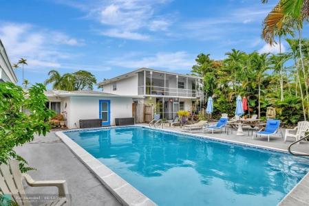 630 NE 37 St, Oakland Park, Florida 33334