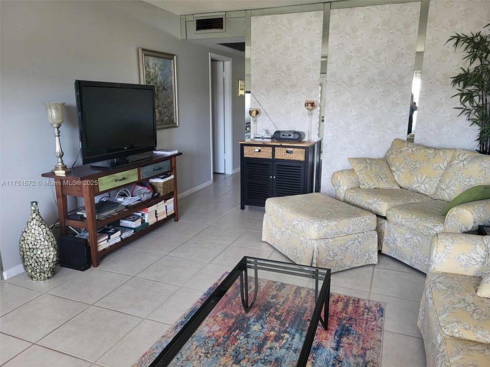 124 Dorset C 124, Boca Raton, Florida 33434