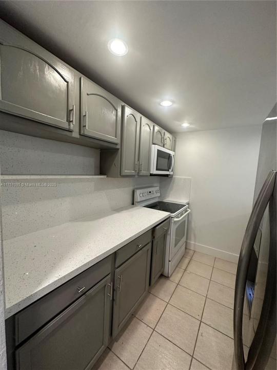 Miami, Floryda 33161, USA