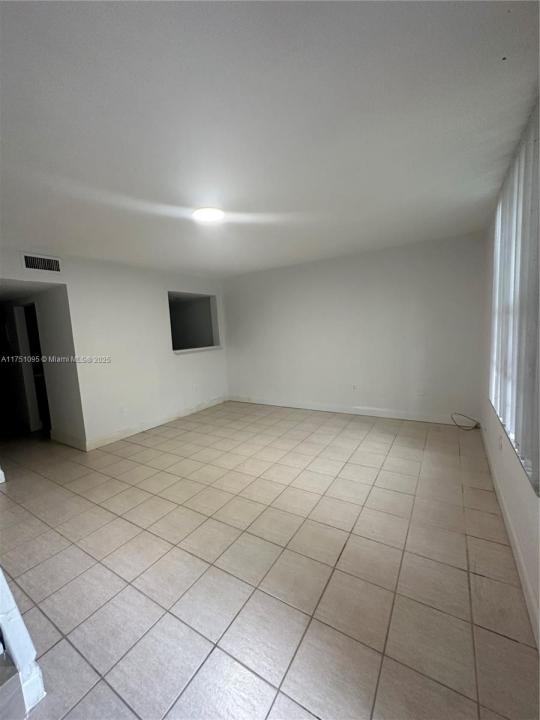 Miami, Floryda 33161, USA