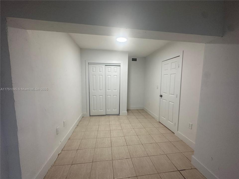 Miami, Floryda 33161, USA