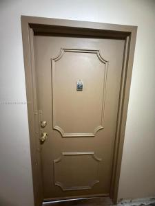 501 Three Islands Blvd 218, Hallandale Beach, Florida 33009, USA