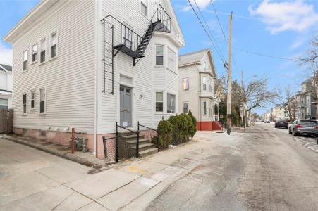 98 Penn Street, Providence, RI 02909, USA