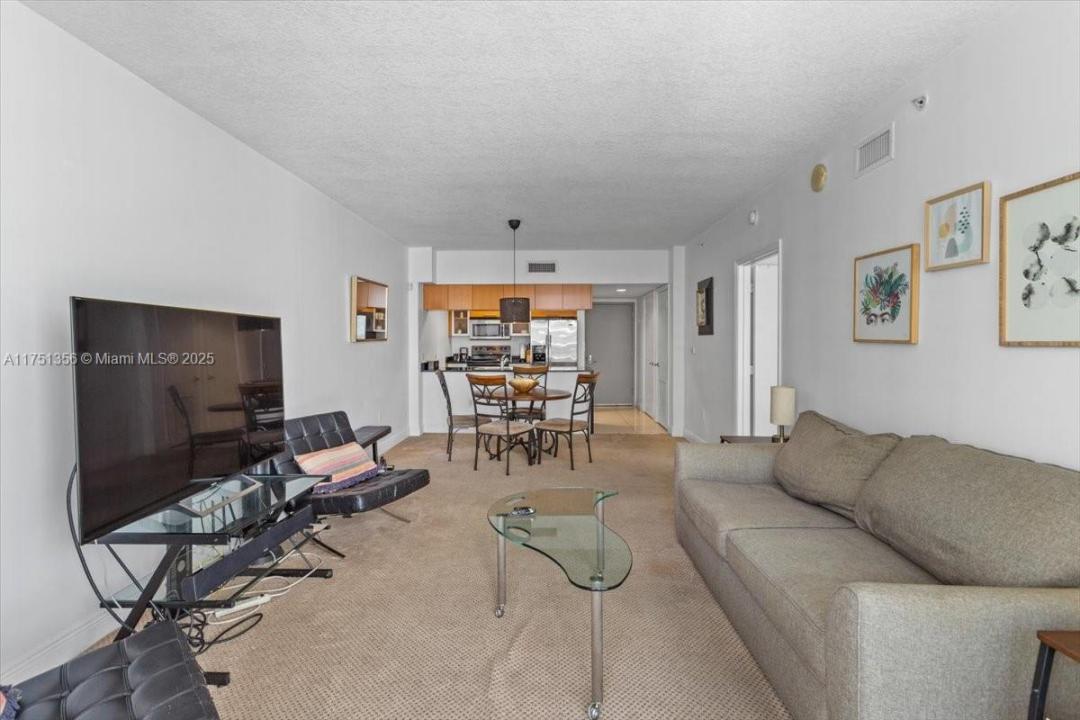 1750 N Bayshore Dr 4809, Miami, Florida 33132, Estados Unidos