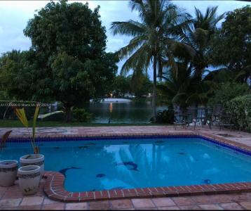 7355 Poinciana Ct, Miami Lakes, Florida 33014, USA