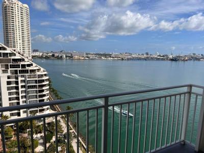 770 Claughton Island Dr 1913, Miami, Florida 33131, USA