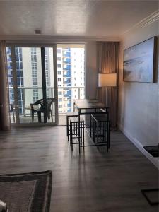 19201 Collins Ave 806, Sunny Isles Beach, Florida 33160, USA