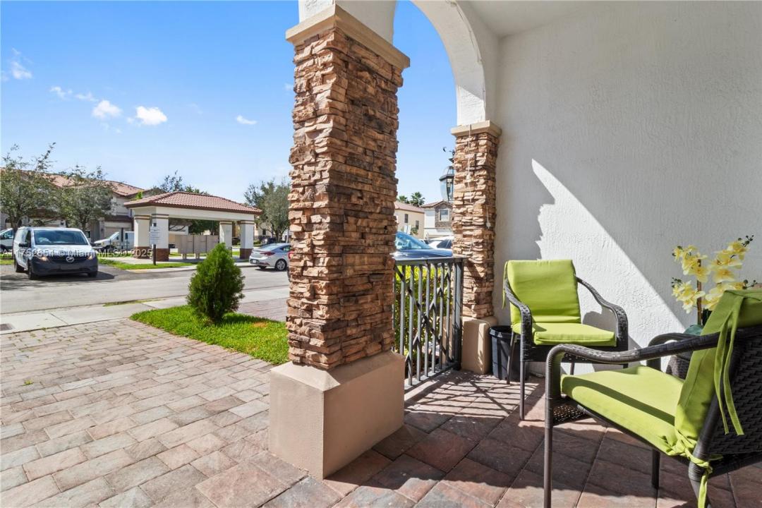 9831 NW 88th Ter, Doral, Florida 33178, USA