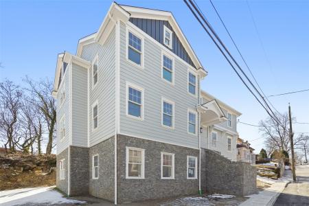 52 McIntyre Street, Yonkers, Nowy Jork 10708, USA