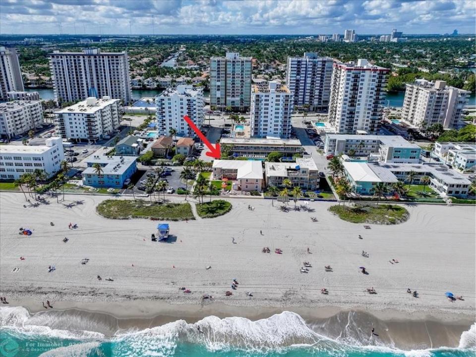 1715 S Surf Rd, Hollywood, Florida 33019