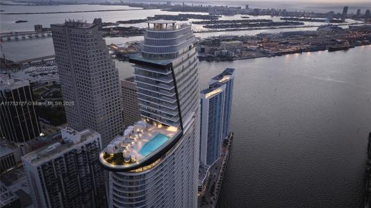 300 Biscayne Blvd Way 4204, Miami, Florida 33131, USA