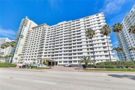 5005 Collins Ave 222, Miami Beach, Florida 33140, USA