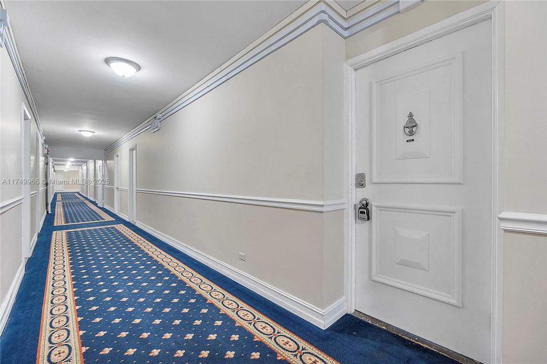 5005 Collins Ave 222, Miami Beach, פלורידה 33140, ארצות הברית של אמריקה 
