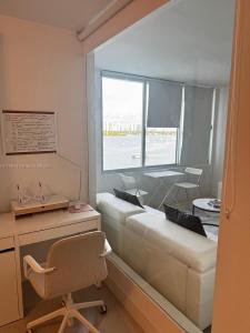 1000 WEST  AVENUE 721, Miami Beach, Florida 33139, USA