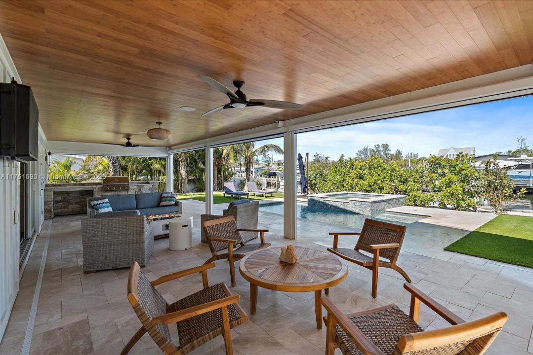 504 Bayview Dr, Other City - In The State Of Florida, Florida 34217