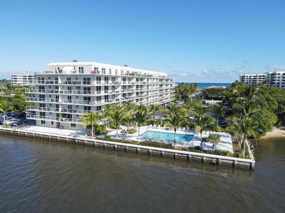 2560 S Ocean Boulevard 518, Palm Beach, Florida 33480