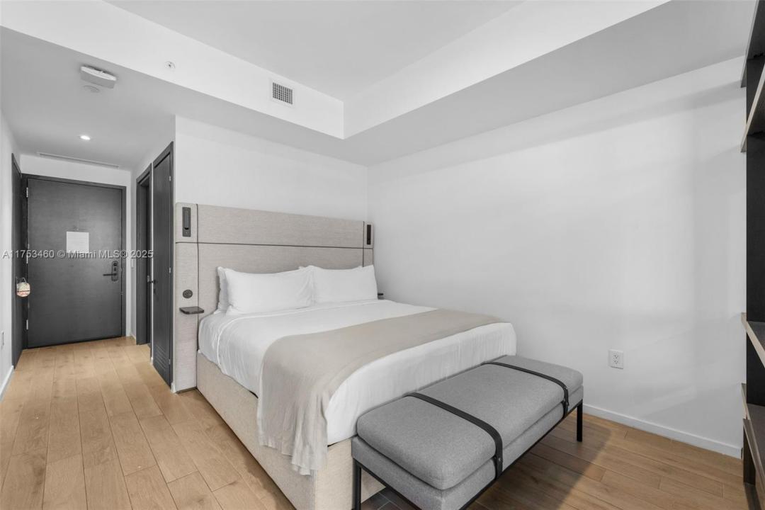 398 NE 5th St 2904, Miami, Florida 33132, USA