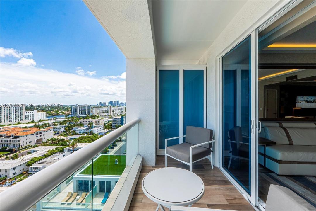551 N Fort Lauderdale Beach Blvd R1810, Fort Lauderdale, Florida 33304, Stati Uniti