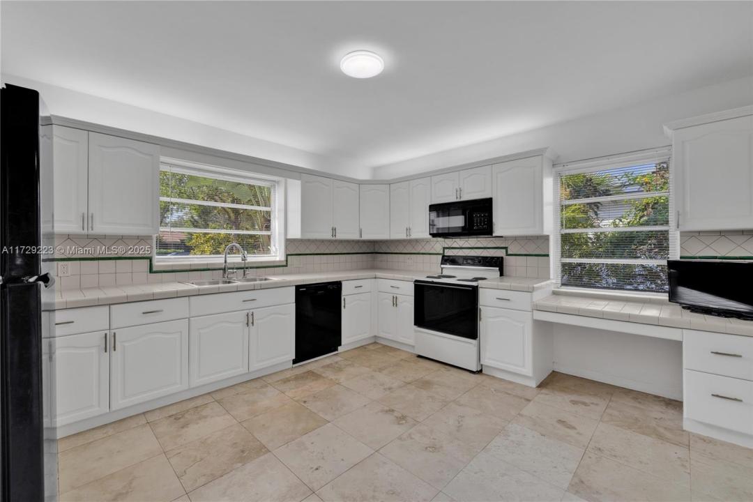 177 NE 109 St, Miami Shores, Флорида 33161, Соединенные Штаты