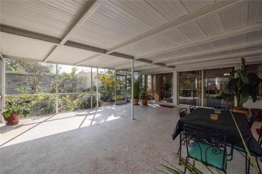 177 NE 109 St, Miami Shores, Флорида 33161, Соединенные Штаты