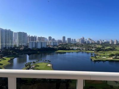 3675 N Country Club Dr 2205, Aventura, Florida 33180, USA