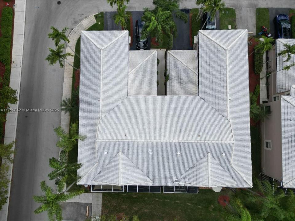 2045 Pompeii Ct 2045, Weston, Florida 33327, USA