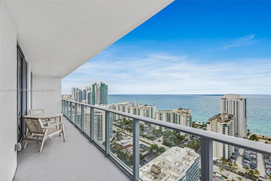 4010 S Ocean Dr R2505, Hollywood, Florida 33019, Stati Uniti