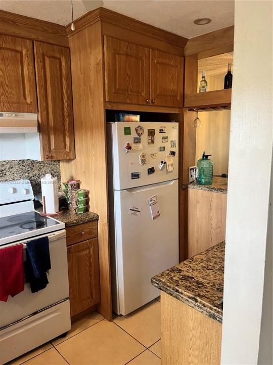 8060 N Sunrise Lakes Dr 310, Sunrise, פלורידה 33322, ארצות הברית של אמריקה 
