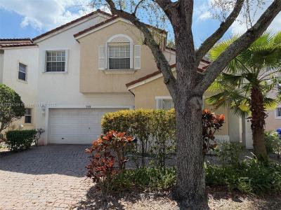 7558 NW 17th Dr, Pembroke Pines, Florida 33024, USA