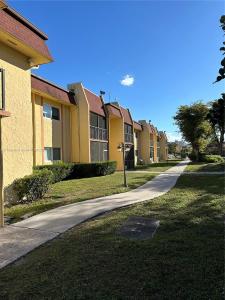 2982 NW 55th Ave 1A, Lauderhill, Florida 33313, USA