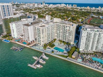 1200 West Ave 422, Miami Beach, Florida 33139, USA