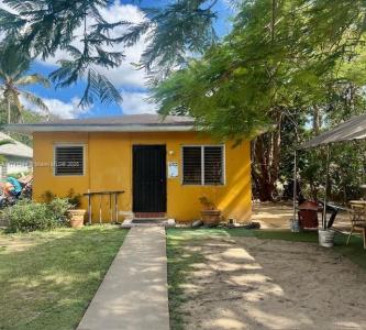 7720 NW Miami Pl, Miami, Florida 33150, USA