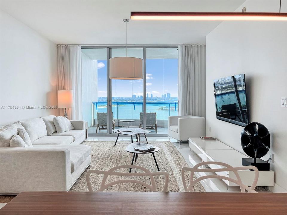 900 Biscayne Blvd 2302, Miami, Florida 33132, Estados Unidos