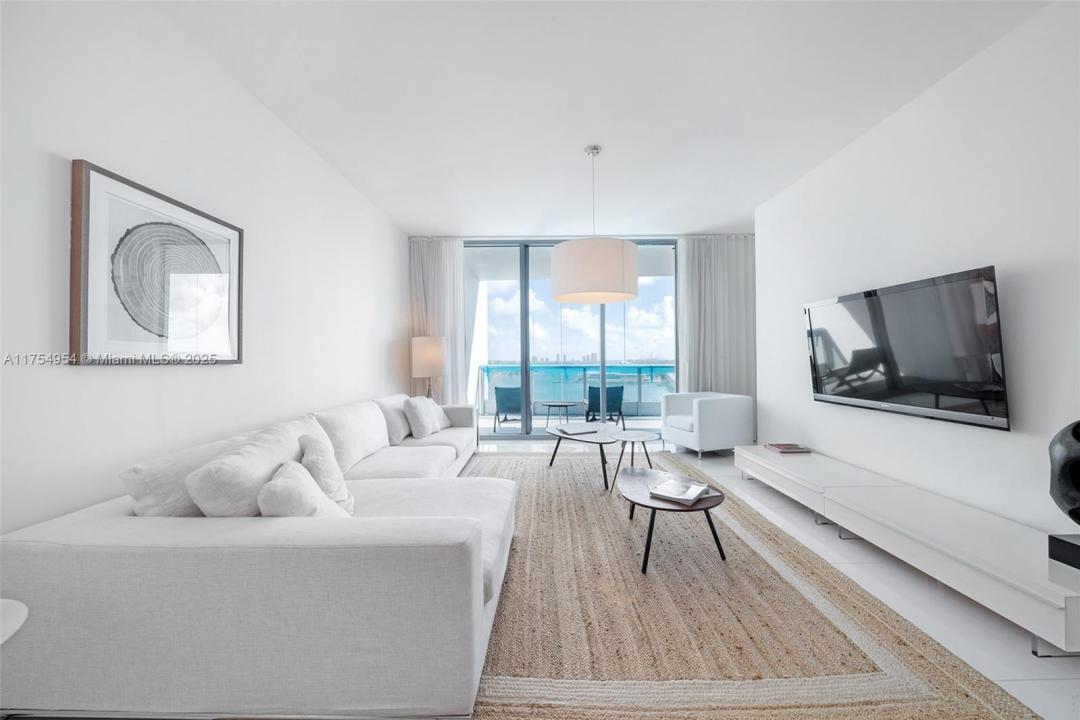 900 Biscayne Blvd 2302, Miami, Florida 33132, Estados Unidos