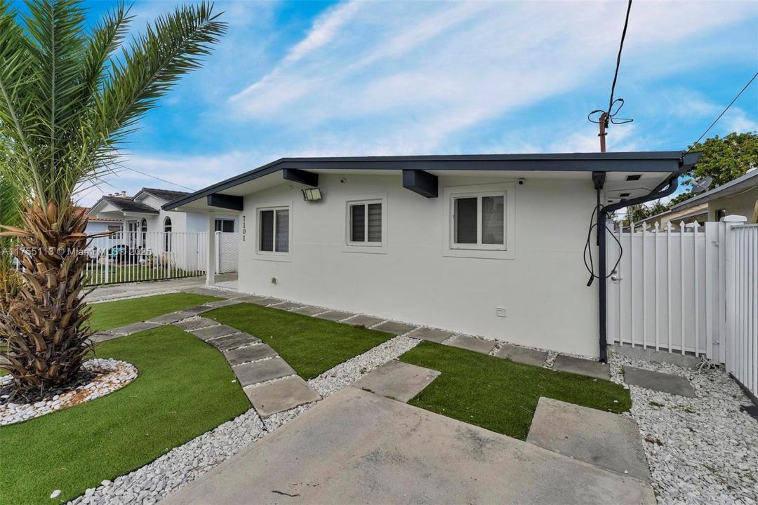 7101 SW 21st St, Miami, פלורידה 33155, ארצות הברית של אמריקה 