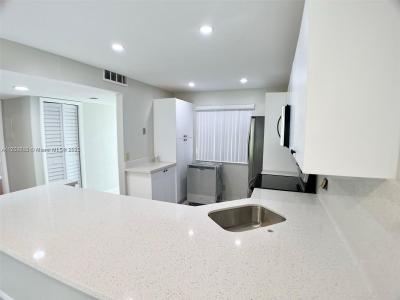 399 Lakeview Dr 101, Weston, Florida 33326, USA