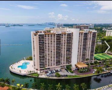 1800 NE 114th St 1108, Miami, フロリダ 33181, アメリカ合衆国