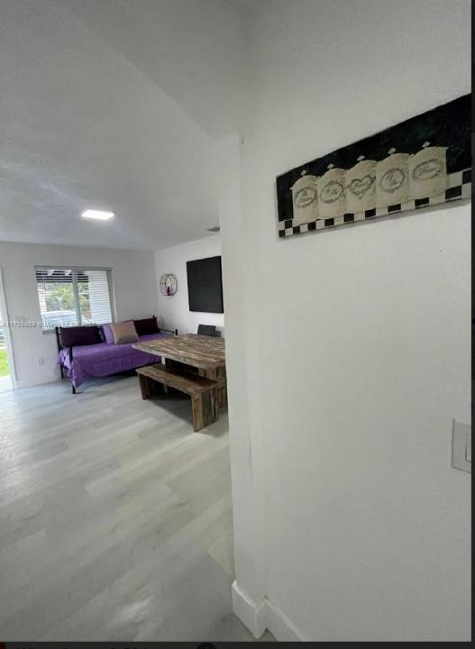 3085 NW 51st St, Miami, 佛羅里達州 33142, 美國