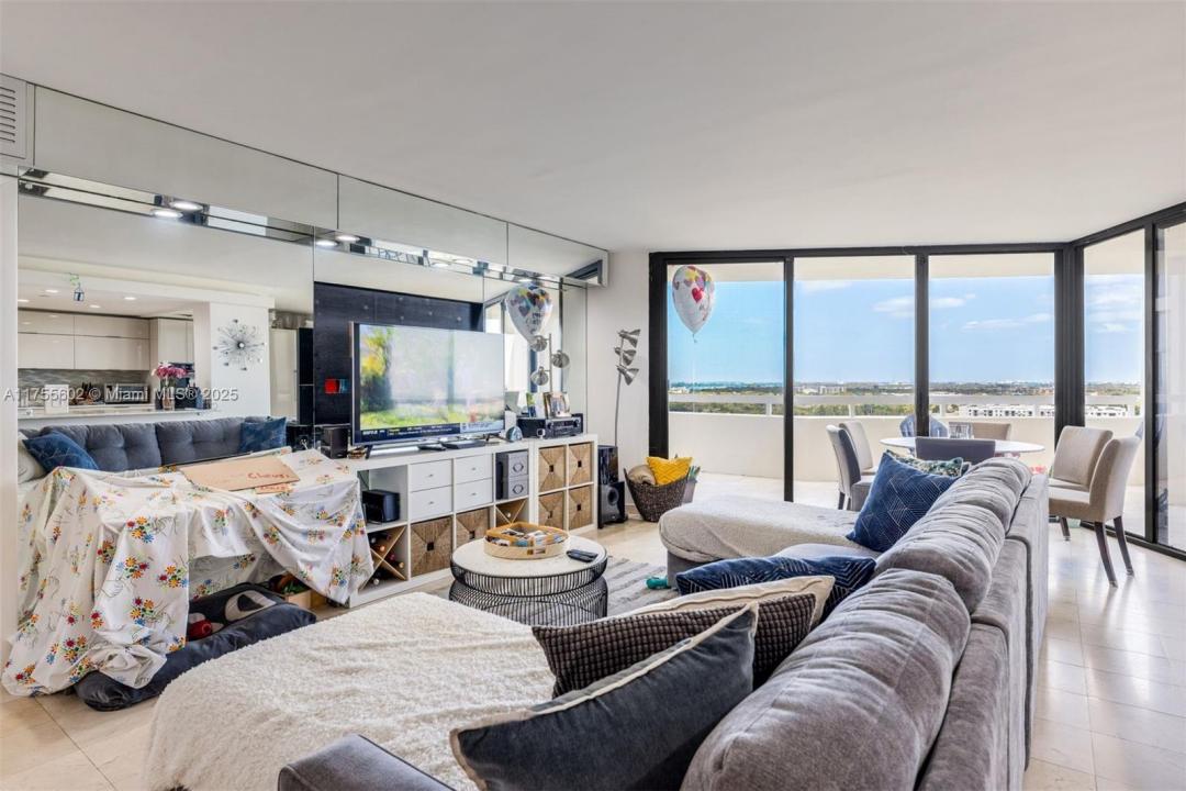 1000 Quayside Ter PH5, Miami, 佛罗里达州 33138, 美国