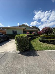 6412 NW 31st Ct, Miami, Florida 33147, USA