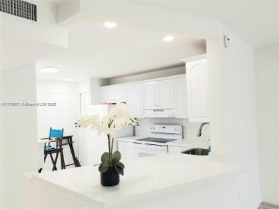 1670 NE 191st St 404-3, Miami, Florida 33179, USA