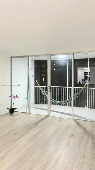 1670 NE 191st St 404-3, Miami, 佛羅里達州 33179, 美國