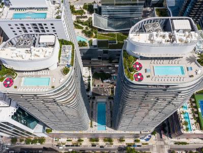 45 SW 9th St 4703, Miami, Florida 33130, USA
