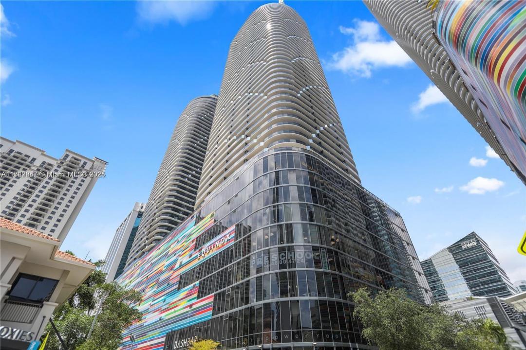 45 SW 9th St 4703, Miami, Florida 33130