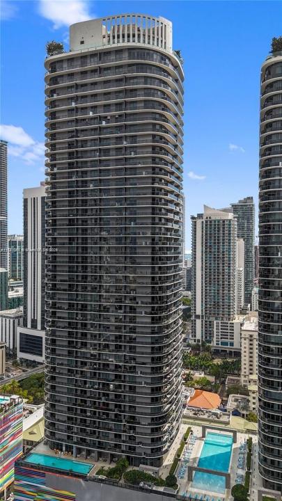 45 SW 9th St 4703, Miami, Florida 33130