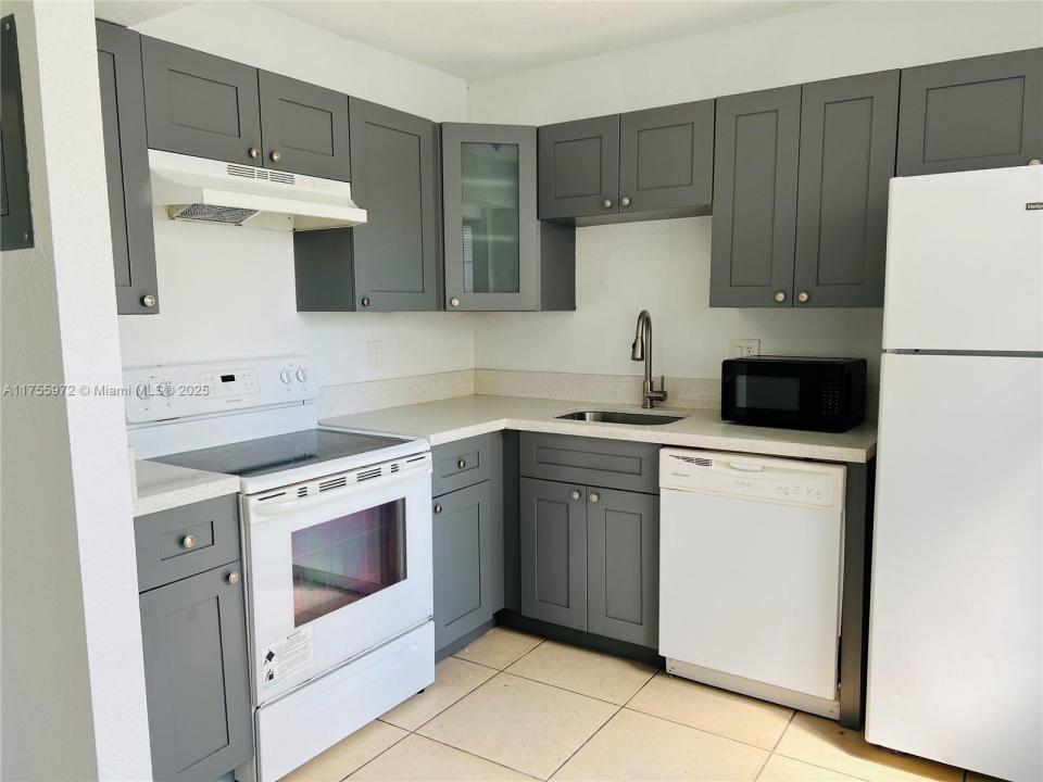 4705 NW 9th Dr 4705, Plantation, フロリダ 33317, アメリカ合衆国