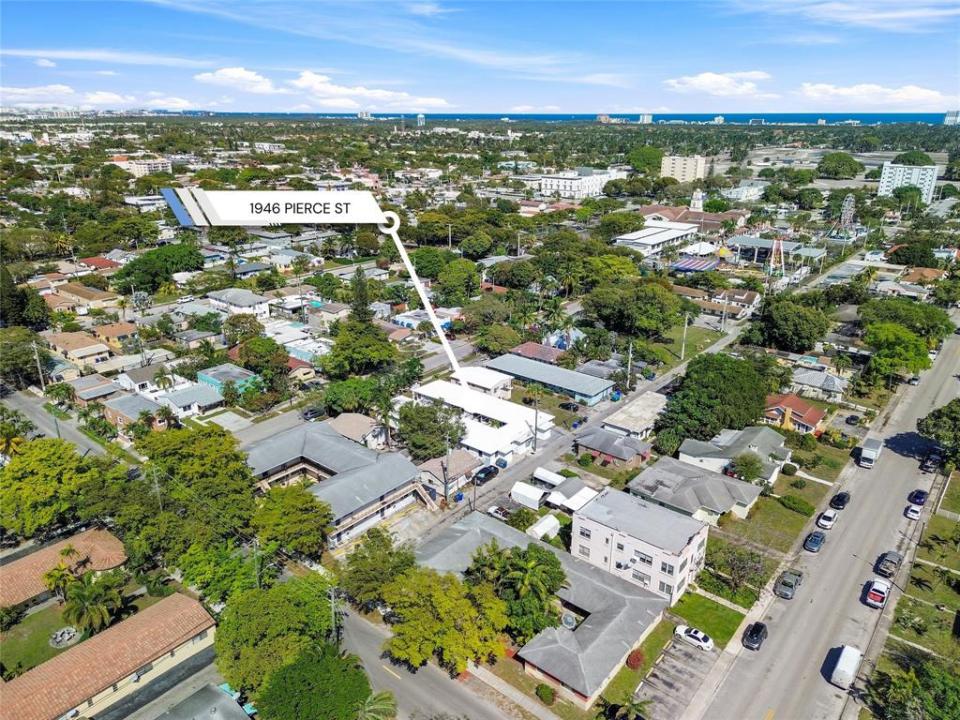 1946 Pierce St 1-11, Hollywood, Florida 33020