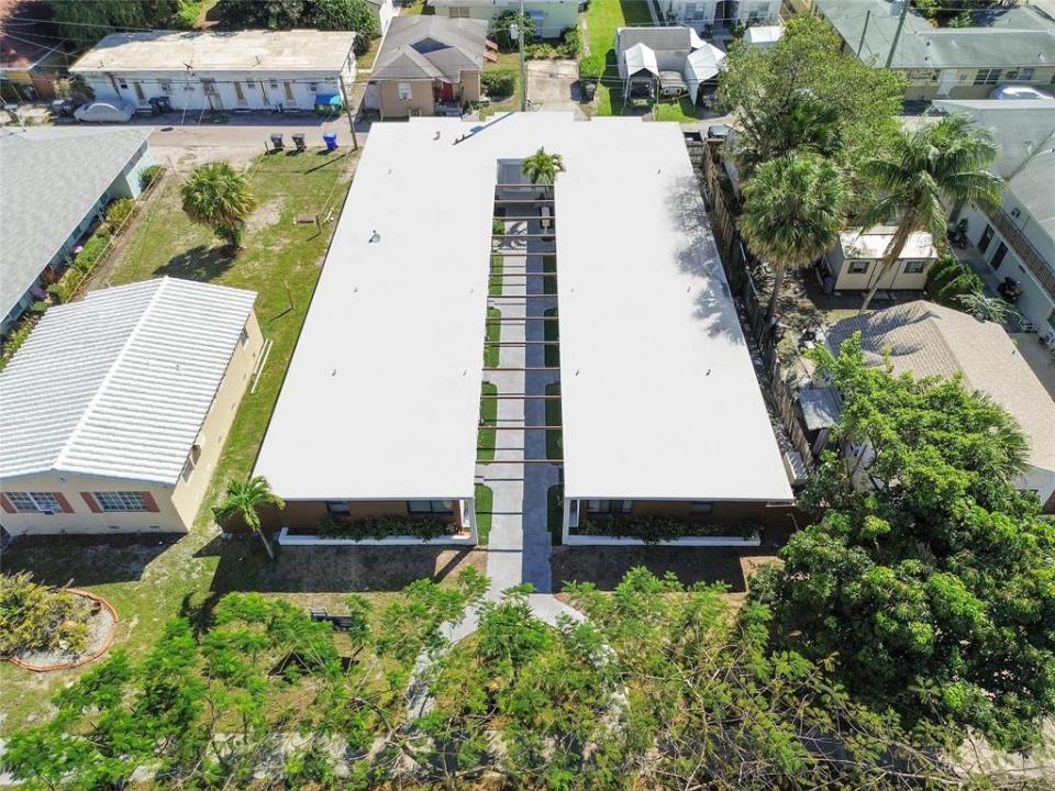 1946 Pierce St 1-11, Hollywood, Florida 33020